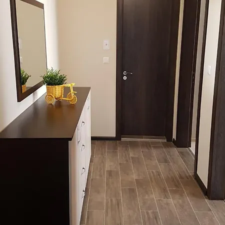 Poli's Aparment Sunny Freesia Appartamento Varna