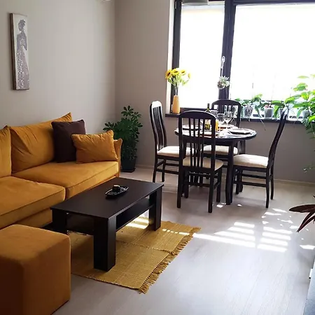 Poli's Aparment Sunny Freesia Апартамент